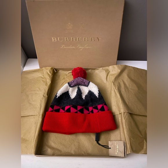 Burberry Winter Hat w/tags & box- AUTHENTIC - Picture 1 of 7